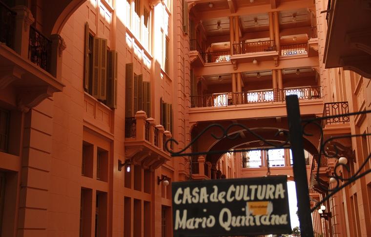 centro-cultural-Mario-Quintana1